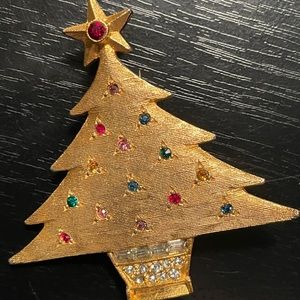 Black Friday Sale! Beautiful Vintage Christmas Tree Pin, rare signed DeNicola